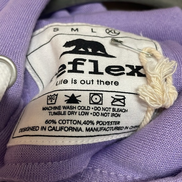 Reflex size XL Super Soft & Stretchy Lavender Hoodie with Pocket & White Accents - Picture 3 of 9
